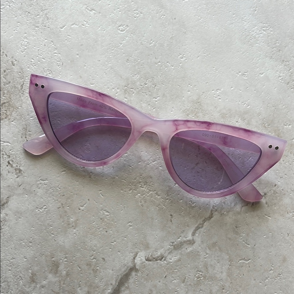 Stylish Pink Cat-Eye Sunglasses